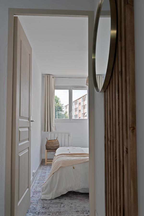 Appartement Spacieux 1 Chambre Parking Gratuit Valence  Exteriér fotografie