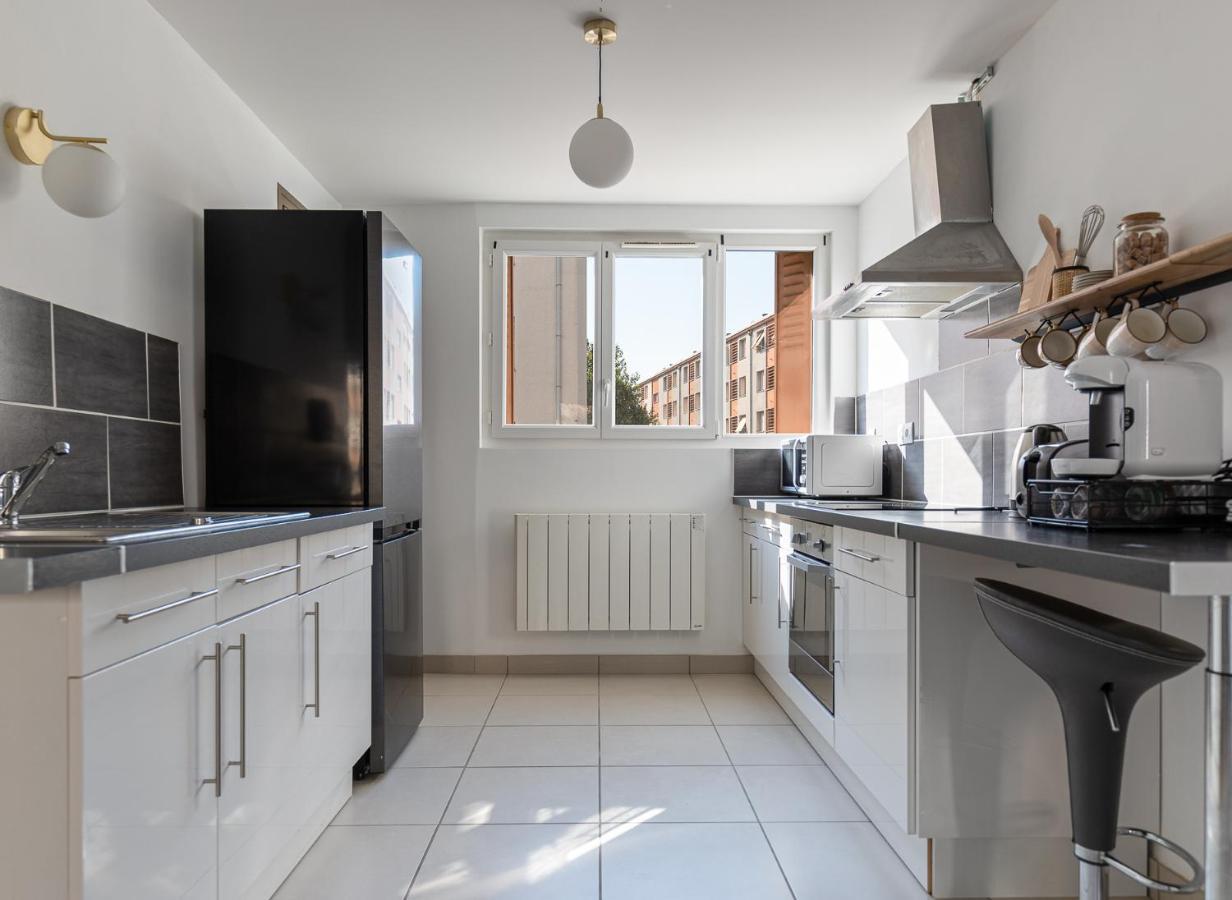 Appartement Spacieux 1 Chambre Parking Gratuit Valence  Exteriér fotografie